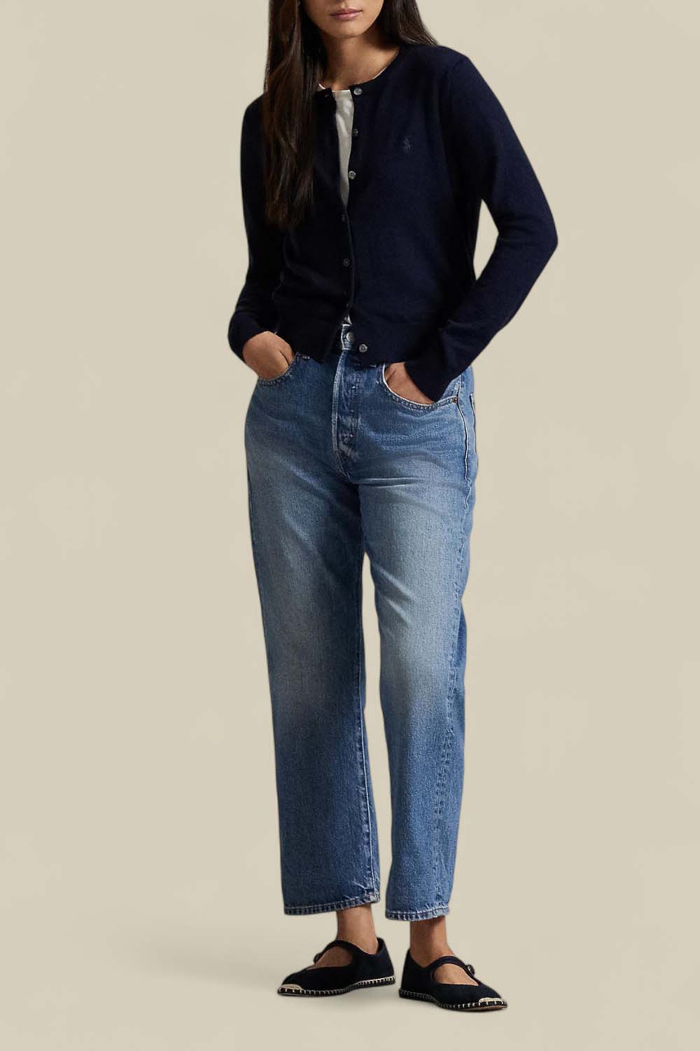 תמונת כל הלוק של קרדיגן צמר